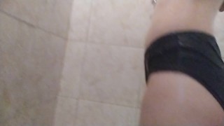 Chica hot en la ducha 