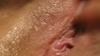Squirting fat pussy