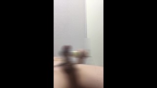 電マの振動に耐え切れず射精！