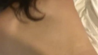 【個人撮影】生ハメ　バックで感じる　完全オリジナル　ハメ撮り　女子大生      japanese hentai couple sex doggy style