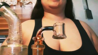 Arab BBW does Purple Punch Dab