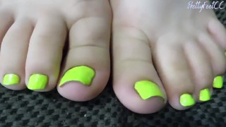 My Toes Are Back! (NEON GREEN TOES)