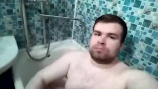 Артем сам себе дрочит ногами лижет ноги self suck autofellatio self footjob