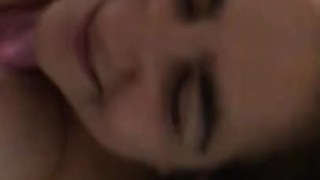 Branlette espagnole avec ses gros sein 