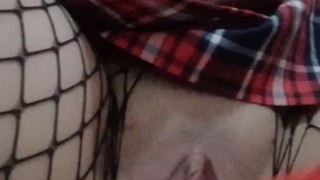 Metiendome algo en mi coño