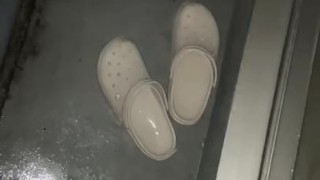 全裸にバスタオルで外出てみる