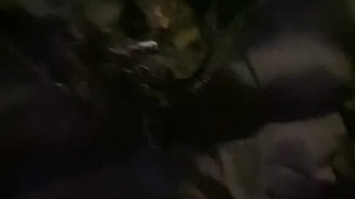 Elle veut du sperme dans sa culotte avant d’allez travailler