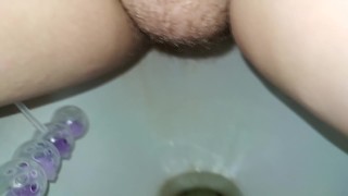 HAIRY PUSSY PISSING