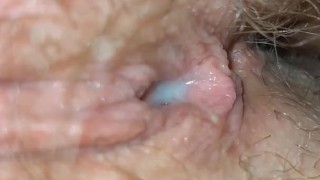 Removing condom for risky Creampie Glory Hole