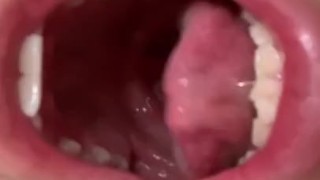②Korean students masturbating in public toilets at Tokyo Station!!!【Big Dick】【Spanking many times】