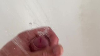 Wichsen in der Dusche