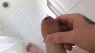 quick wank in shower 