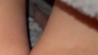 No aguanto mas la arrechera y me toca darme placer yo misma