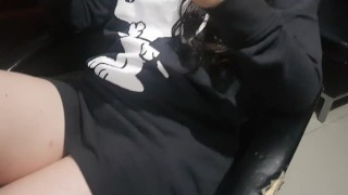 Se excita mientras juega