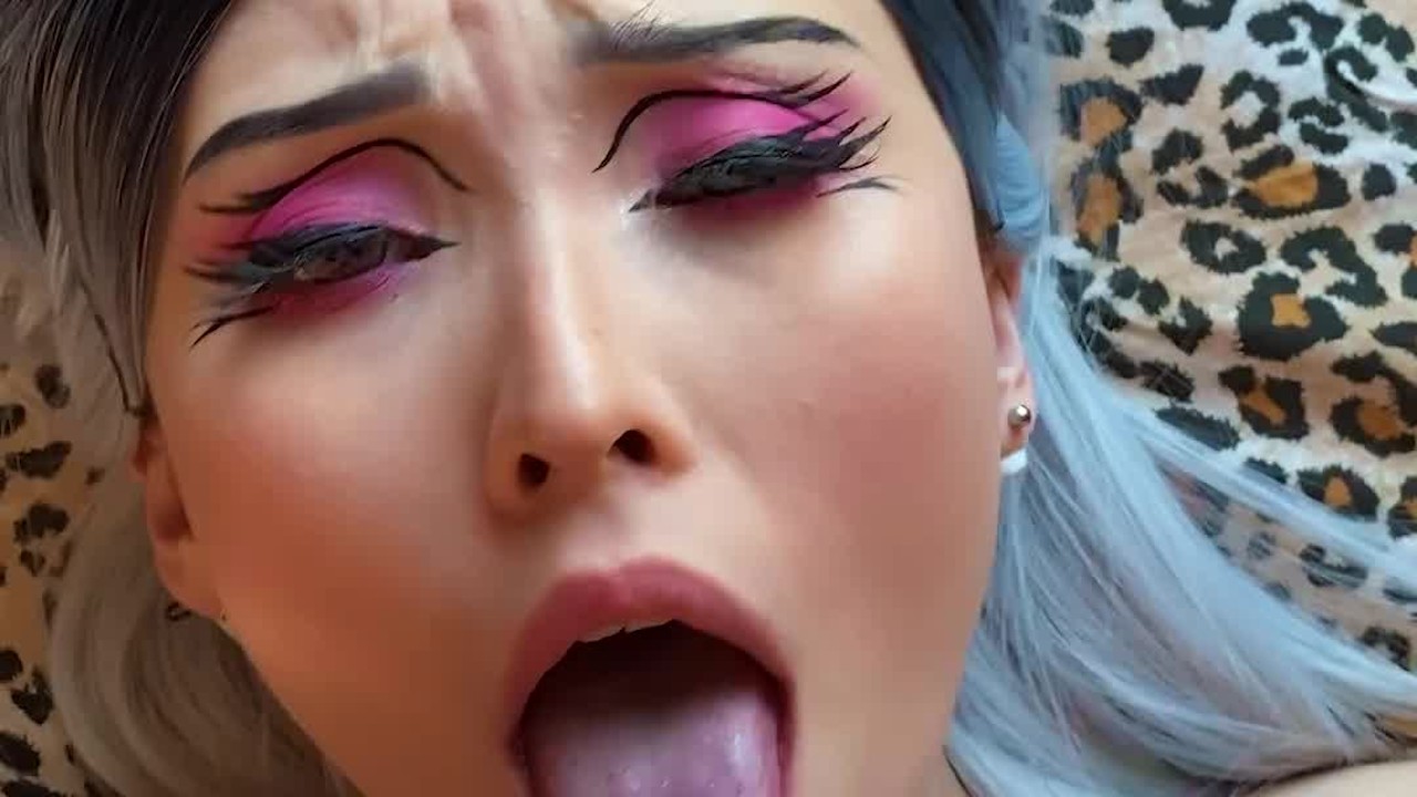 La demi-soeur ne peut pas arrêter d&amp;#039;être jalouse d&amp;#039;une nouvelle ÉJACULATION FACIALE