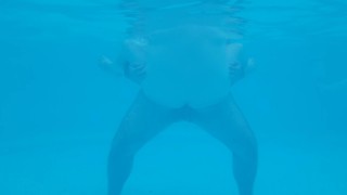 Sexy BBW wife gets creampied in pool