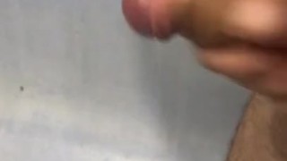 после учёбы закрылся в ванной