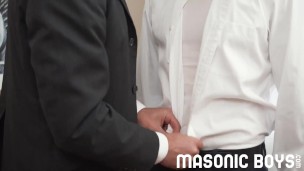 MASONICBOYS - Master Oaks breeds innocent young twink bottom Cole
