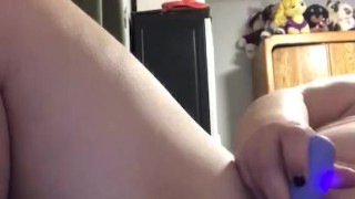 Thick girl uses vibrator to please herself *full video on onlyfans!