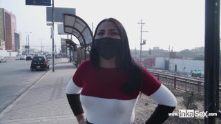 La SUPER CULONA VENEZOLANA Ginezflowrs perdida en Lima prueba su primera polla con moreno