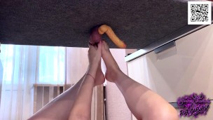 Girlfriend decided to milk my dick with her feet on the milk table, I cum her feet AnnyCandyPainboy