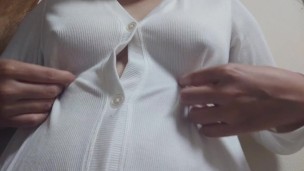 【個人撮影】素人OLがおっぱいを揺らしながら、乳首オナニーでイッちゃう/// Japanese Masturbation, Self-pleasure,Big boobs.