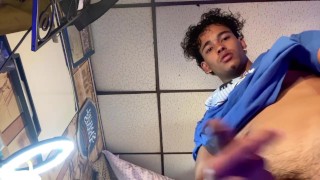 Sexy lightskin cums for u 