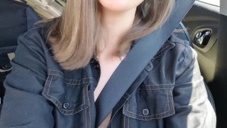 Petite exhib en voiture en me rendant sur un lieu de tournage