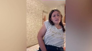 Hairy pussy pisses in jeans and panties Female Desperation 