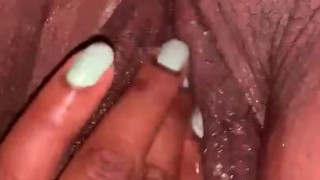 Licking off my fingers after playing with my pussy 💅🥵