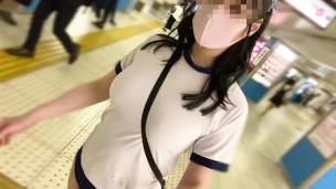 I went running in Ikebukuro with no bra, big tits gym clothes and bloomers and wearing a toy.