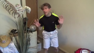 New Celeb Type Makes Solo Jerkoff Show at Nude Beach!