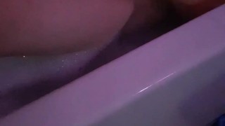 Let's bathe & play in the bath