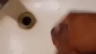 Me jalo una paja en mi trabajo 