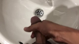 Short Cut Cumshot