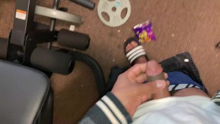 No le digas a mamá que entre a tu habitación a media noche