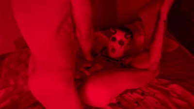 
        Video blogger spent the night in a cursed house with a hot devil    