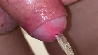 Uncut Pissing Fetish 