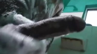 Masturbandome en el baño