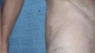 Disfrutando de consolador 