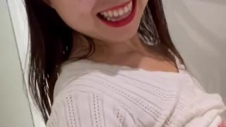 优衣库试衣间 依鸣 中国留学生就是会玩儿！揉奶粉穴自慰 娇娇嗲嗲上海小姐姐海外拍A片 蜜桃臀