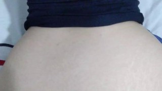 Linda colegiala entrega su culo al profesor para pasar el semestre