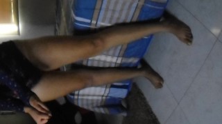 the chubby of my sister-in-law is filmed showing her vulva