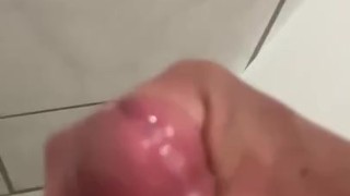 Twink multiple cumshot shower public