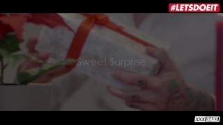 XXXSHADES - Married Couple Enjoys Christmas Threesome As A Gift - LETSDOEIT