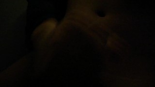 皆が寝静まった夜に一人でこそこそと...