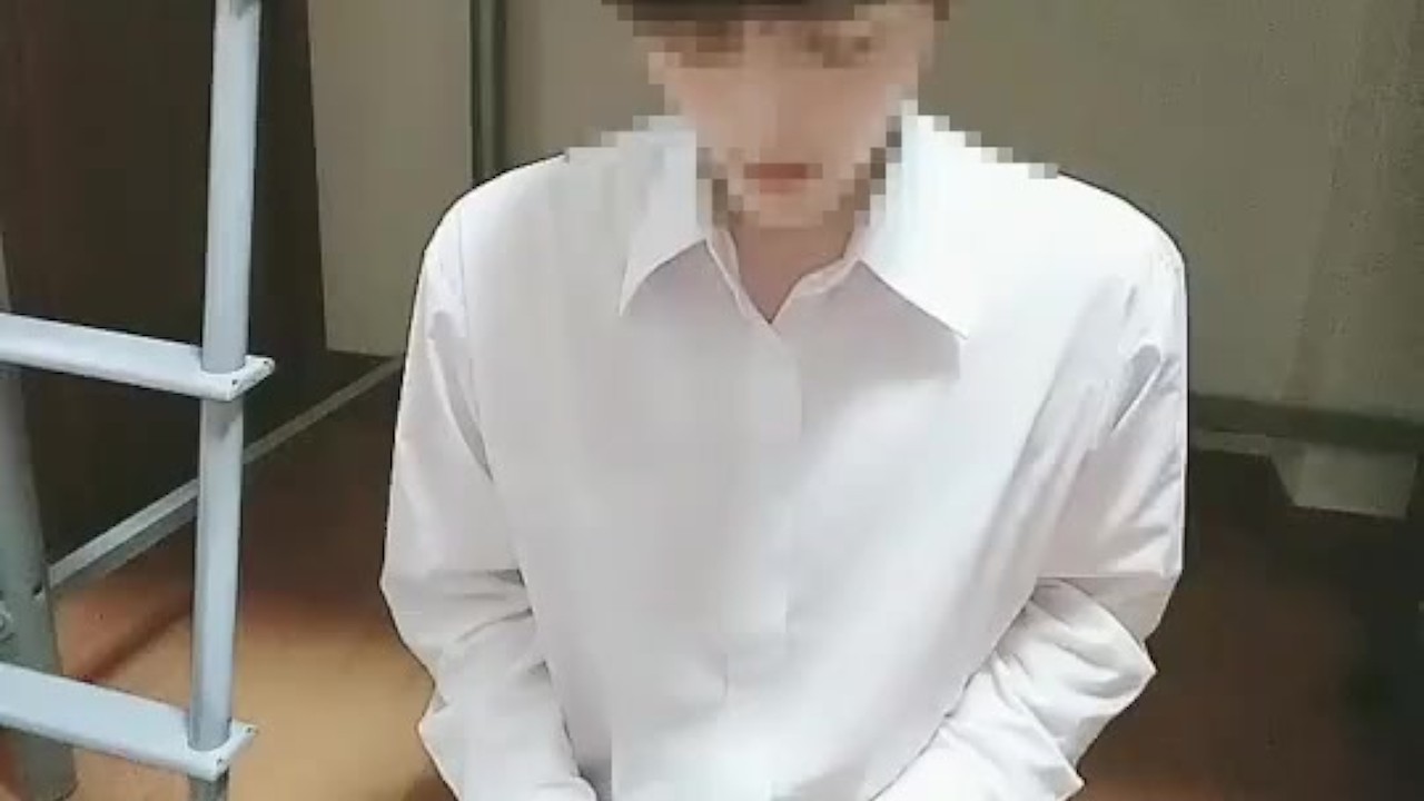 イケメン日本人のおしっこ！カップに大量放尿！005