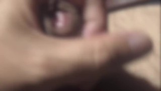 【オナニー】車の中で喘ぎながら、羞恥オナニー。窓一枚越しに遠目に視線を意識して、あらたな快楽を。みてください。