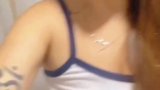 Esposa gostosa sentando muito na piroca 