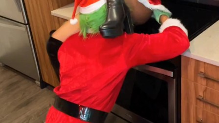 Mrs. Claus Fucks the Grinch While Santa Was Away - Gifted Her A Squirting Orgasm for Christmas